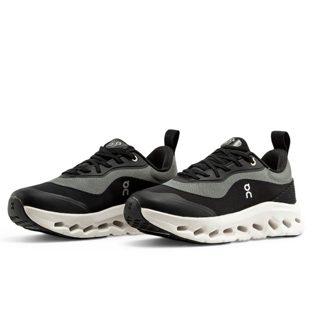 ON Cloudtilt x Loewe 2 Black White
