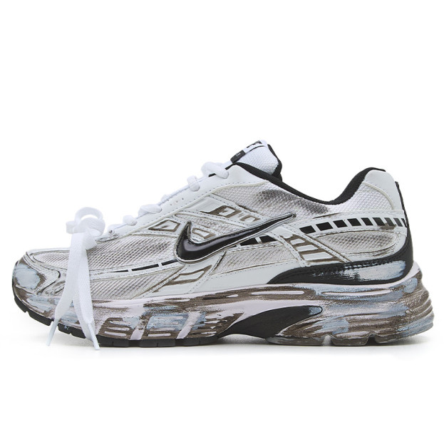 Nike Initiator Custom White Black