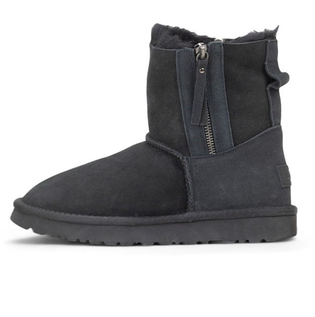 UGG Classic Short Zip Black