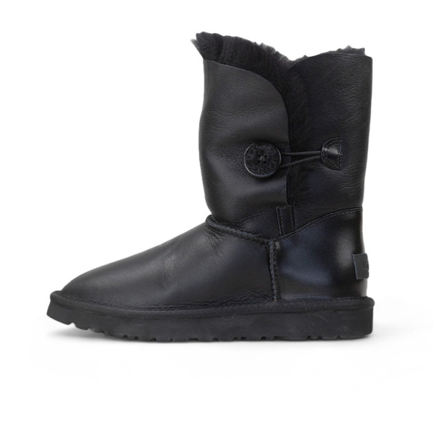 UGG Classic Short Black Lather
