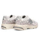 Кросівки Adidas Response CL x Bad Bunny Wonder White IF7179 Бежевий/сірий