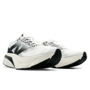Кросівки New Balance FuelCell Rebel V4 White Black Чорний/білий
