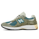 Кросівки New Balance 2002R Protection Pack Mirage Gray M2002RDD Оливковий