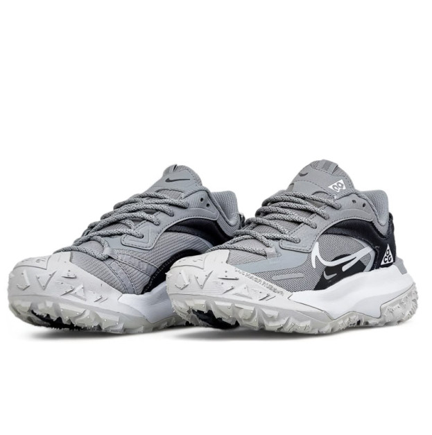 Nike ACG Mountain Fly Grey
