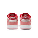 Кросівки Nike SB Dunk Low StrangeLove Skateboards CT2552-800 Рожевий