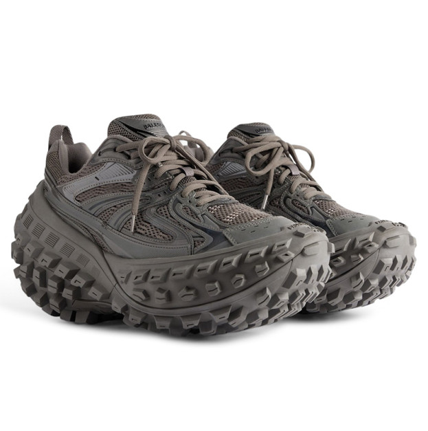 Balenciaga Defender Grey 685613W2RAA2000