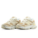 Кросівки Бежевий