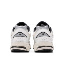 Кросівки New Balance 2002R Atlas Lemon Haze ML2002RQ Чорний/білий