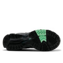 Кросівки New Balance 2002R Black Powder Green M2002RLD Чорний/зелений