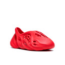 Вьетнамки и шлепанцы Adidas Yeezy Foam Runner Vermillion GW3355 Красный