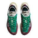 Sneakers Nike Vaporwaffle sacai Villain Red Neptune Green DD3035-200 Burgundy