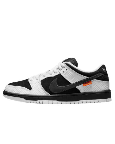 Sneakers Nike SB Dunk Low x TIGHTBOOTH FD2629-100 Black/white