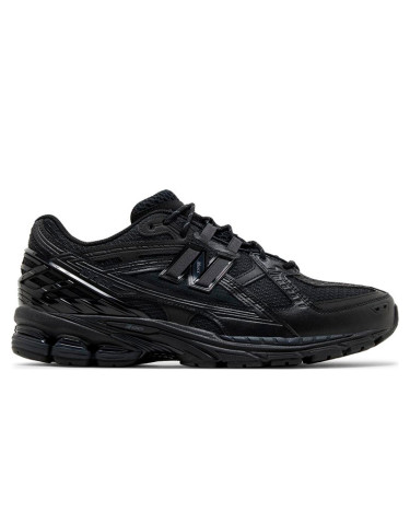 Sneakers New Balance 1906U Triple Black M1906NJ Black