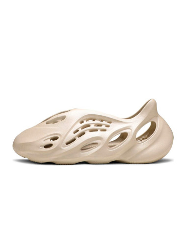 Flip-flops and sandals Adidas Yeezy Foam Runner Sand FY4567 Beige