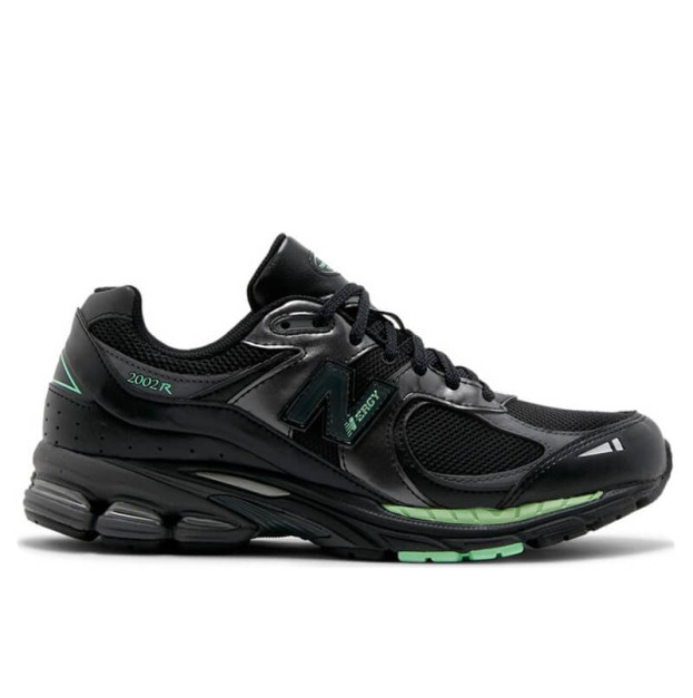 New Balance 2002R Black Powder Green M2002RLD